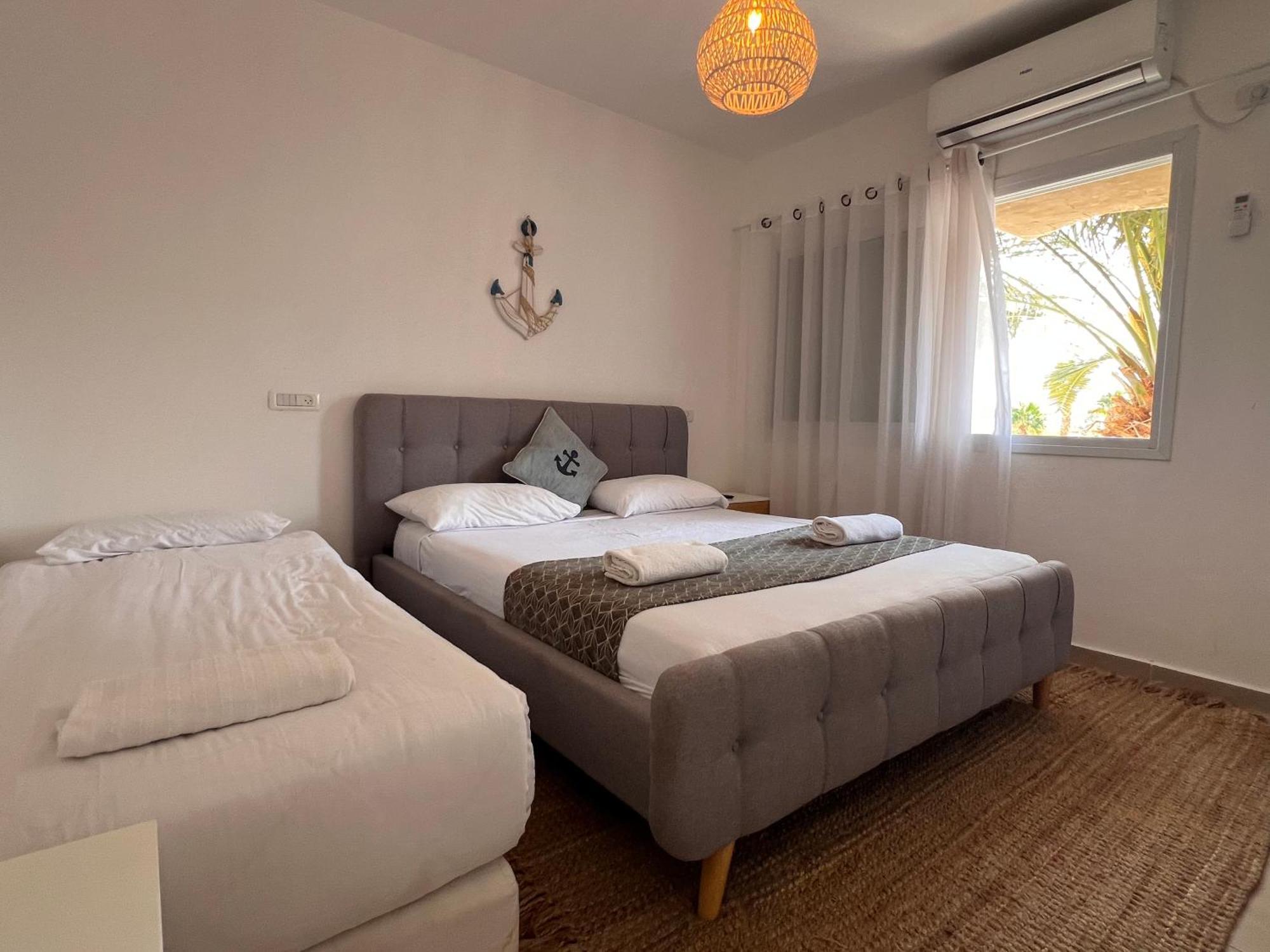 King Of The Dead Sea By Crown Apartamento Neve Zohar Exterior foto